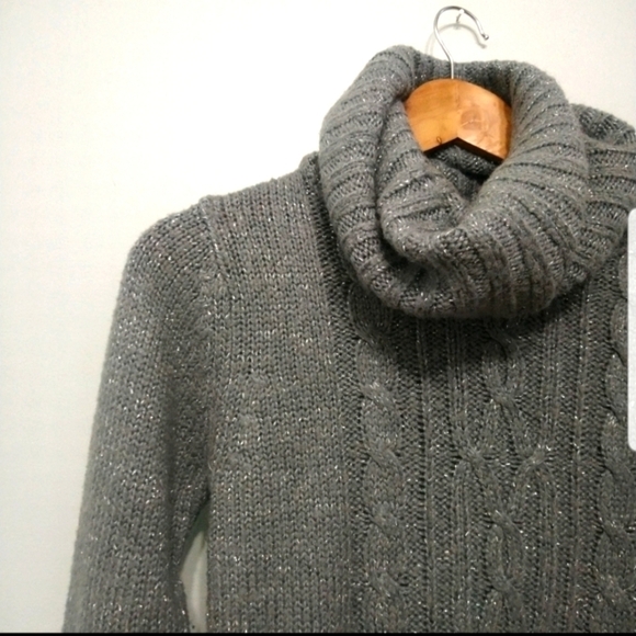 2/$15 𝅺WOMEN'S turtleneck sweater - Picture 1 of 5